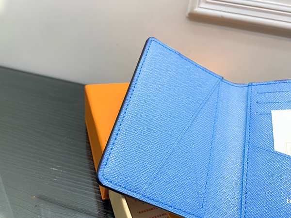 LVコピーウォレット角部分ディテール